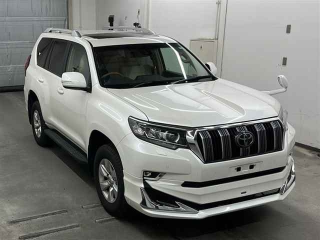 TOYOTA LAND CRUISER PRADO 2022