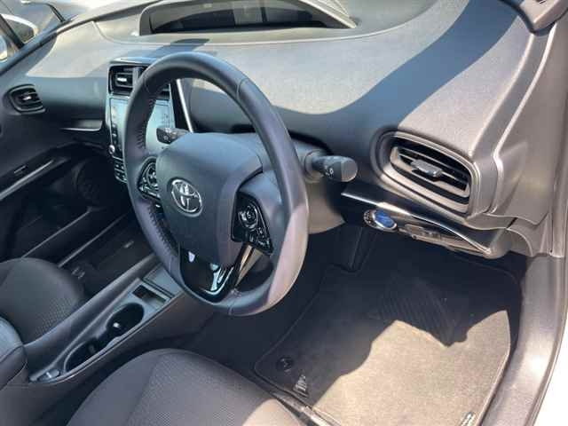 TOYOTA PRIUS 2022