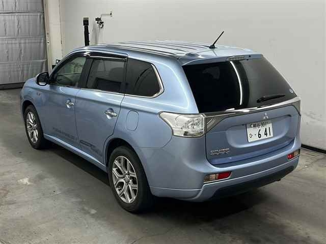 MITSUBISHI OUTLANDER PHEV 2014