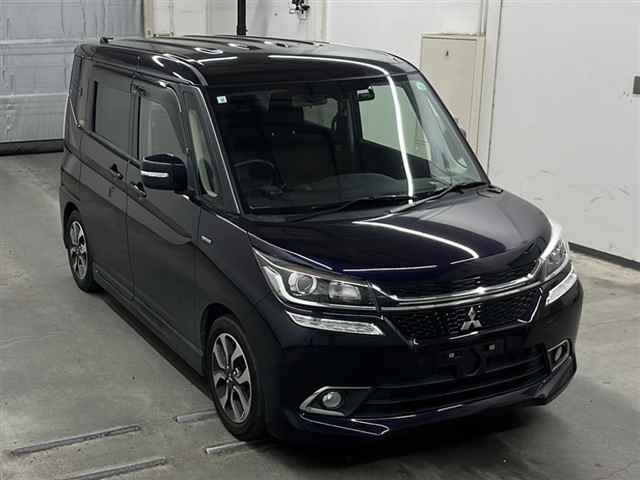 MITSUBISHI DELICA D2 2016