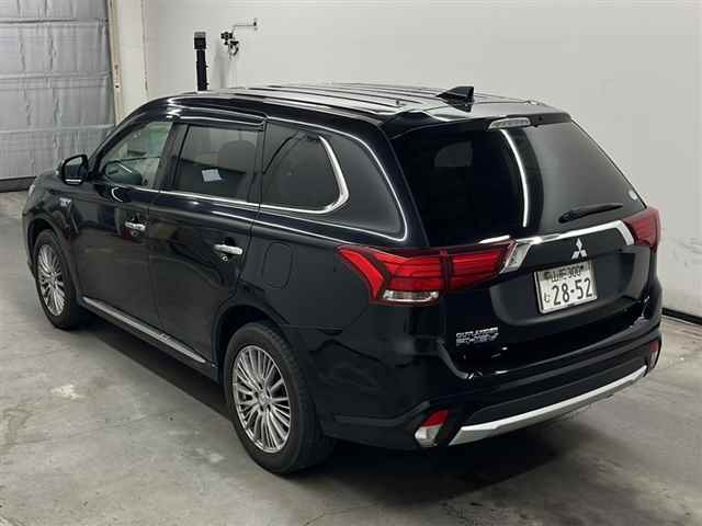 MITSUBISHI OUTLANDER PHEV 2015