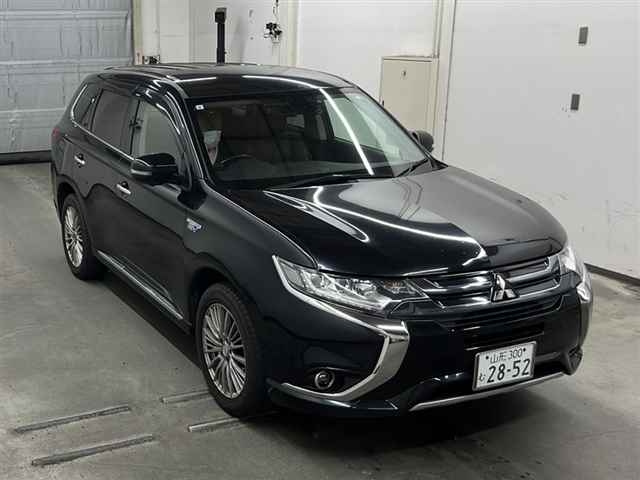MITSUBISHI OUTLANDER PHEV 2015