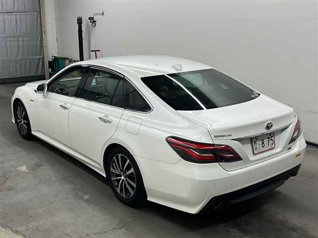 TOYOTA CROWN 2018