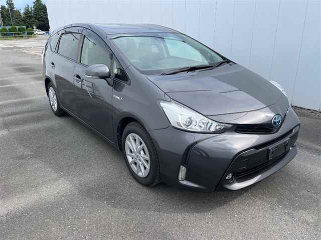 TOYOTA PRIUS ALPHA 2020