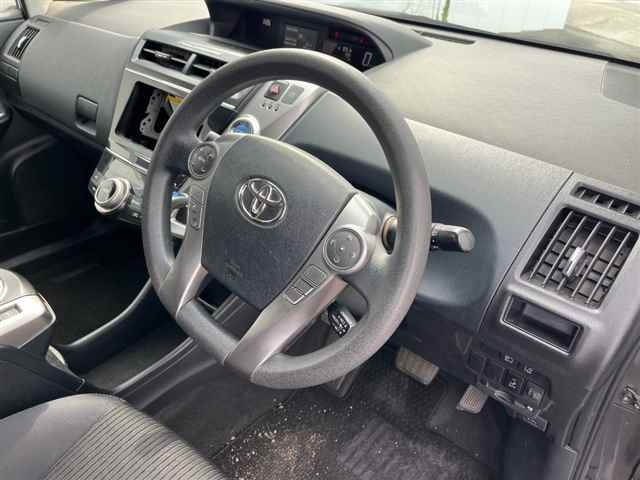 TOYOTA PRIUS ALPHA 2020