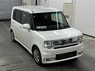TOYOTA PIXIS SPACE 2012