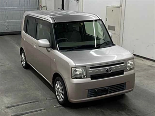 TOYOTA PIXIS SPACE 2012