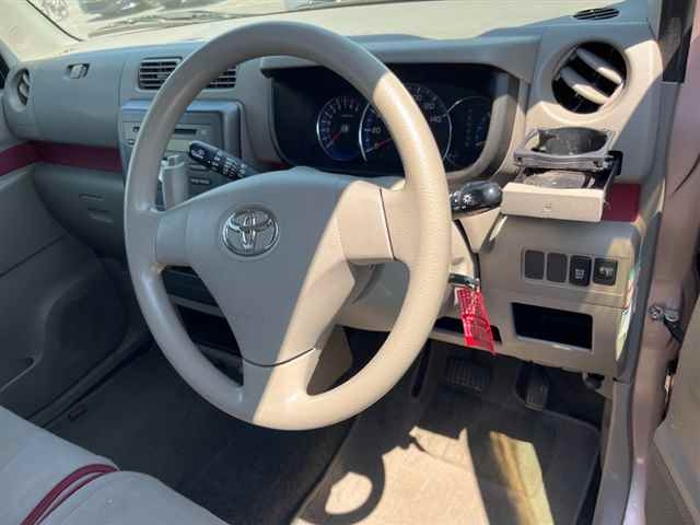 TOYOTA PIXIS SPACE 2012