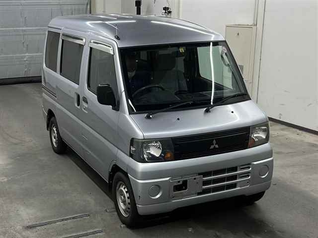MITSUBISHI MINICAB VAN 2009
