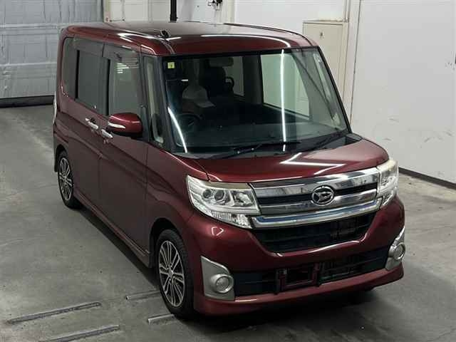 DAIHATSU TANTO 2014