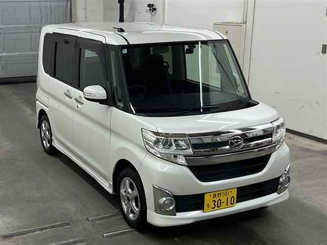 DAIHATSU TANTO 2014