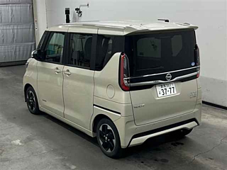 NISSAN ROOX 2021