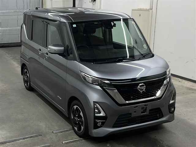 NISSAN ROOX 2021