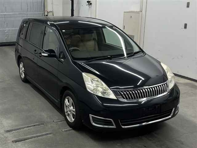 TOYOTA ISIS 2010