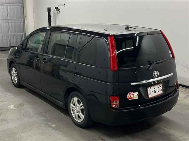 TOYOTA ISIS 2010