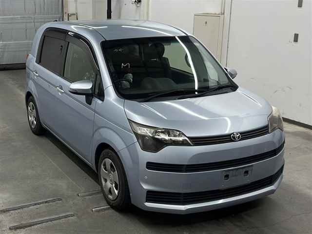 TOYOTA SPADE 2013