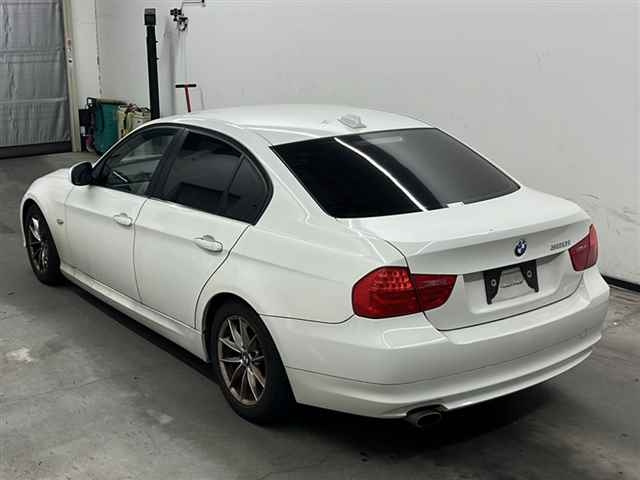 BMW 3 SERIES 2010