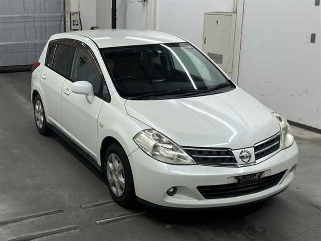 NISSAN TIIDA 2008