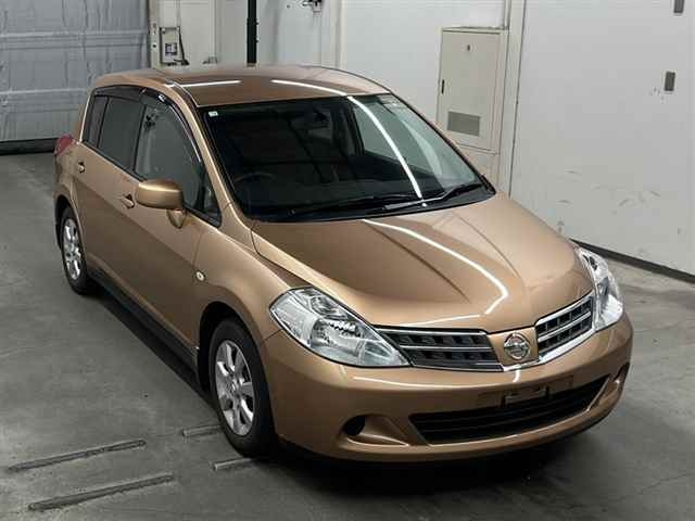 NISSAN TIIDA 2008