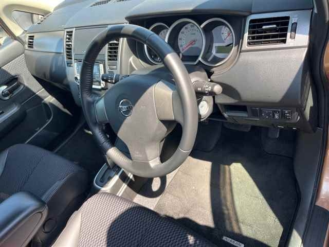 NISSAN TIIDA 2008