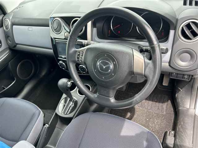 MAZDA VERISA 2009