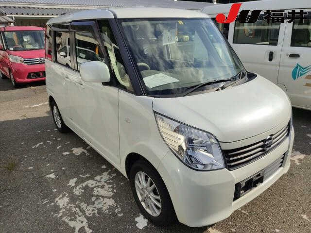 NISSAN ROOX 2012