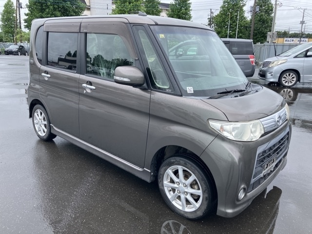 DAIHATSU TANTO 2012