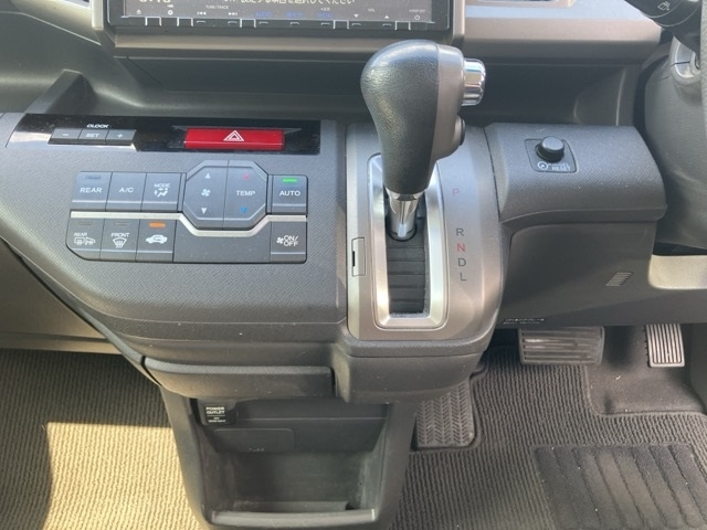 HONDA STEP WAGON 2014