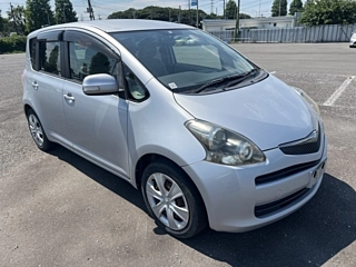 TOYOTA RACTIS 2010