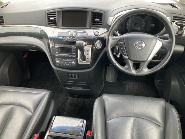 NISSAN ELGRAND 2010