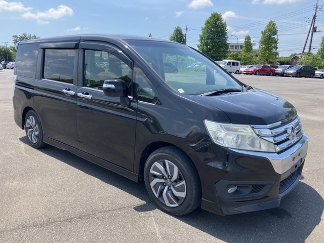 HONDA STEP WAGON 2013