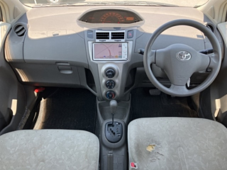 TOYOTA VITZ 2009