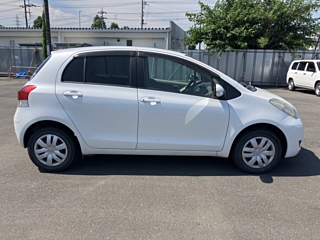 TOYOTA VITZ 2009