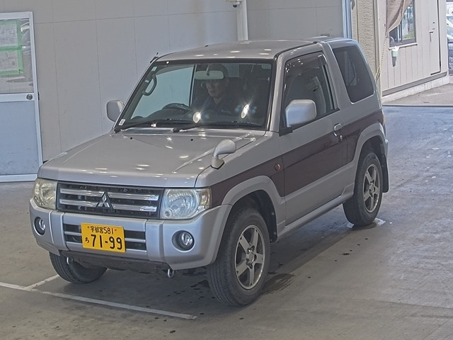 MITSUBISHI PAJERO MINI 2009