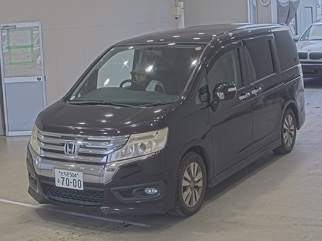 HONDA STEP WAGON 2014