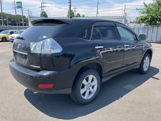 TOYOTA HARRIER 2009