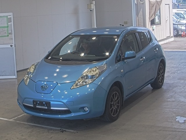 NISSAN LEAF 2015