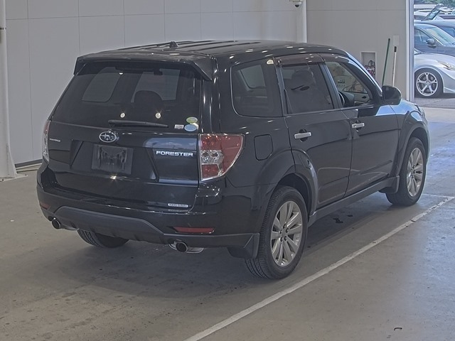 SUBARU FORESTER 2012