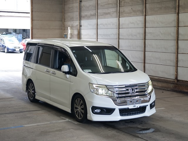HONDA STEP WAGON 2012
