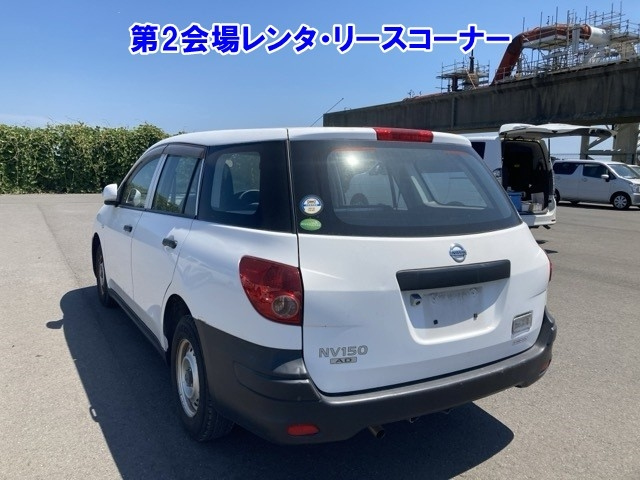 NISSAN AD 2019