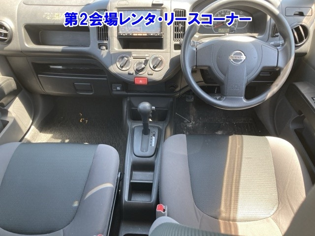 NISSAN AD 2019