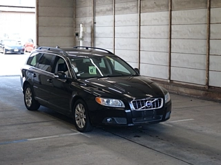 VOLVO V70 2010