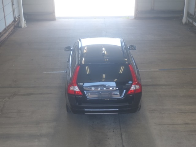 VOLVO V70 2010