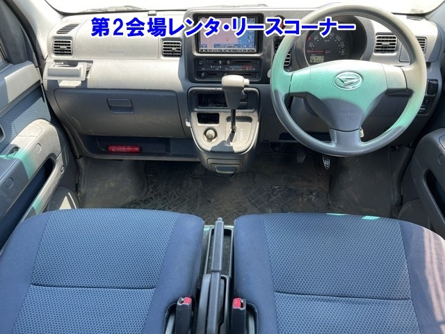 DAIHATSU HIJET VAN 2011