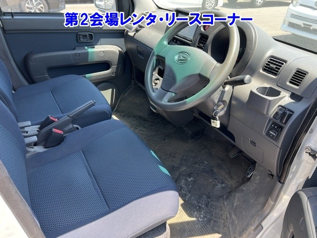DAIHATSU HIJET VAN 2011