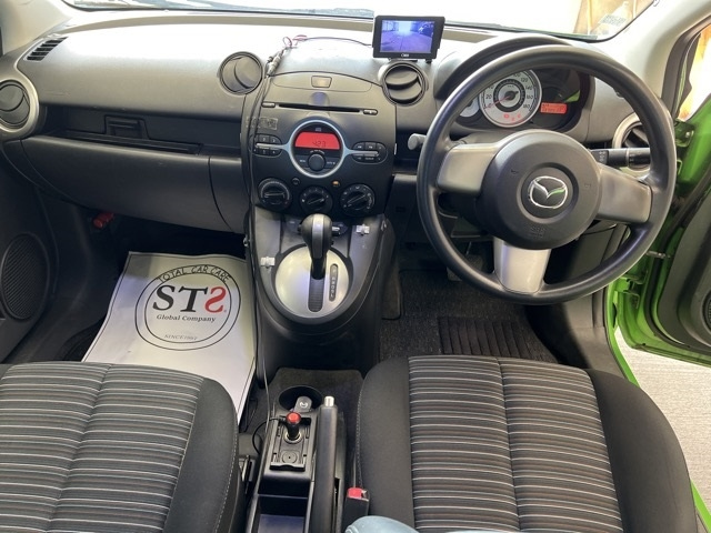 MAZDA DEMIO 2009