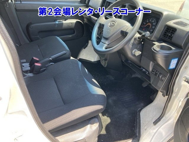DAIHATSU HIJET VAN 2019