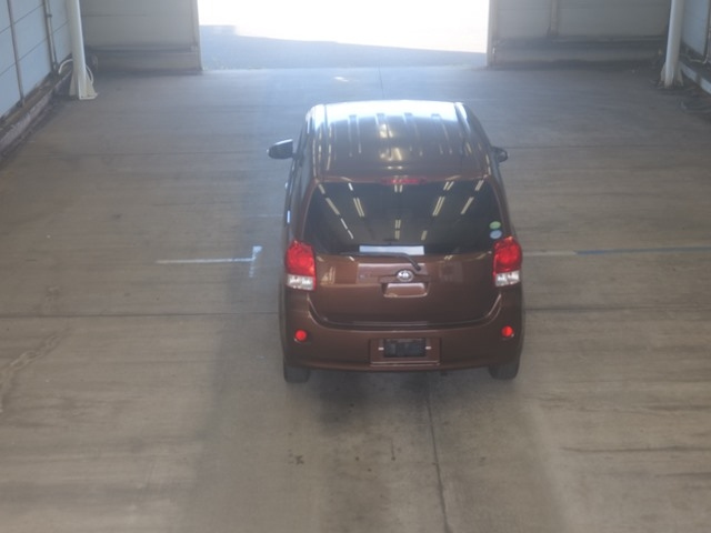 TOYOTA PORTE 2012