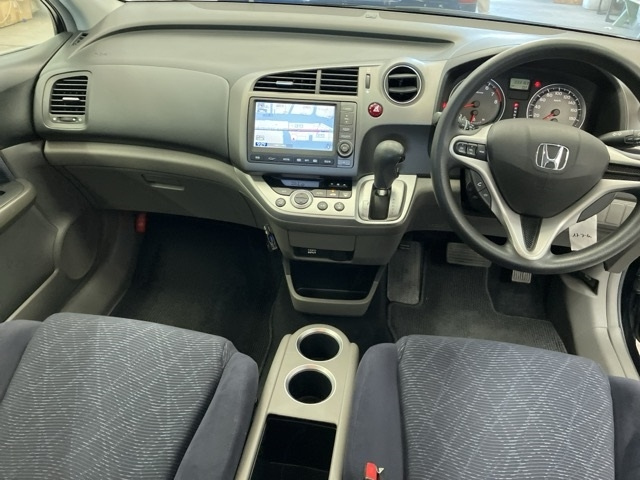 HONDA STREAM 2010