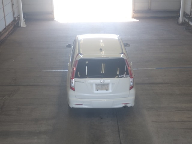 HONDA STREAM 2009